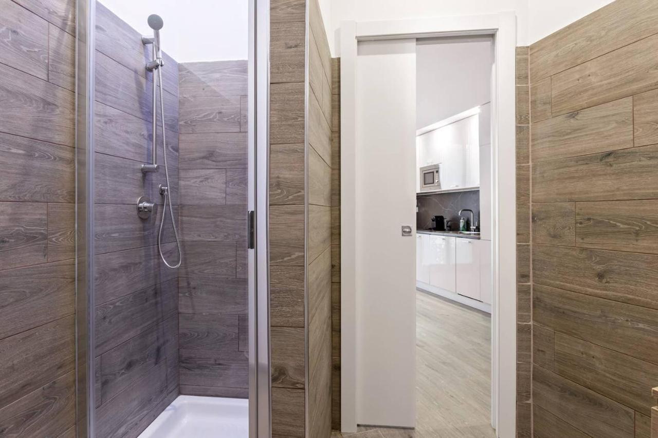 Modern And New Flat In Duomo Area Apartment Milan Exterior photo