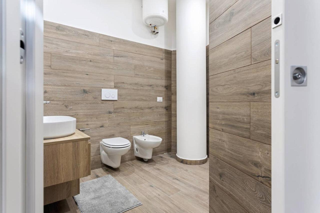 Modern And New Flat In Duomo Area Apartment Milan Exterior photo